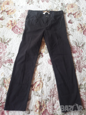 Нов черен панталон на НМ, снимка 1 - Детски панталони и дънки - 44730486