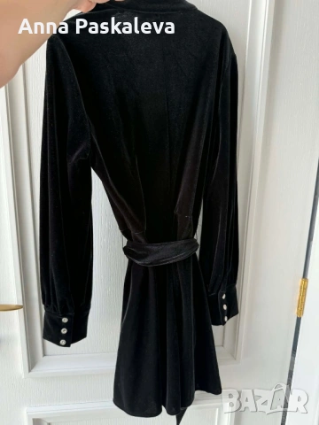 Рокля Zara от кадифе, снимка 2 - Рокли - 53612523