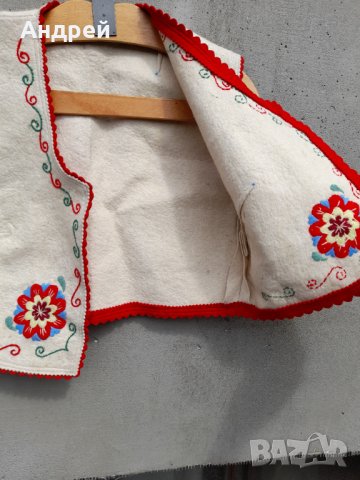 Стар детски етно елек,елече #6, снимка 4 - Антикварни и старинни предмети - 42344279