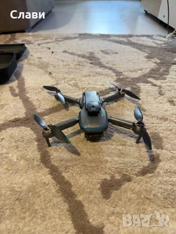 Сгъваем дрон с камера