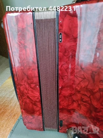 Продавам Немски акордеон ROYAL STANDART120баса 3гласа с куфар , снимка 4 - Акордеони - 52943794