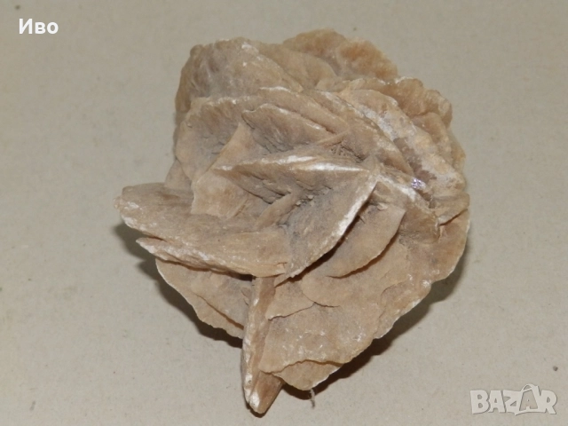 Голям къс минерал пустинна роза, снимка 2 - Колекции - 52187357