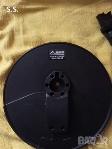 Чинел със стойка на Alesis, снимка 3 - Ударни инструменти - 52730749