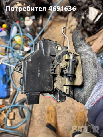 Предна лява ключалка за Ауди Audi A6,A4 само за 20лв. 4b1837015b, снимка 2 - Части - 52901514