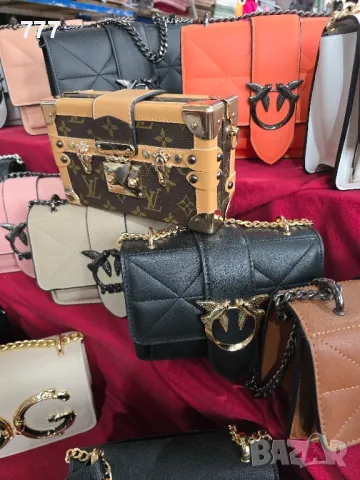 дамски чанти Pinko, снимка 4 - Чанти - 47583151