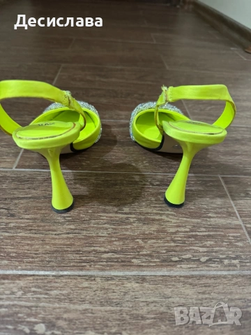 Обувки Зара 36 номер, снимка 2 - Дамски обувки на ток - 53751982