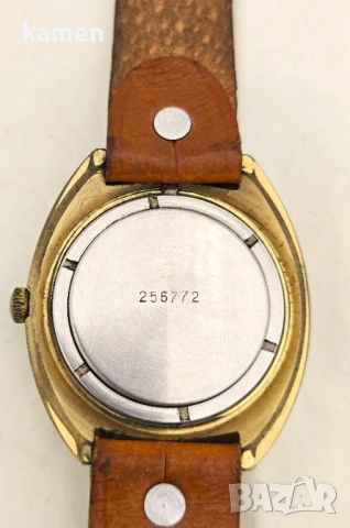 Винтидж съветски часовник VOSTOK Wostok - 18 камъка - позлатен, AU - СССР, снимка 5 - Антикварни и старинни предмети - 53658930