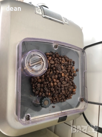 Кафемашина Saeco Syntia, снимка 5 - Кафемашини - 51458837