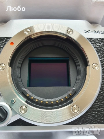 Fujifilm X-M5 , 26.1MP, 6.2K ( тяло ) – Нова (Silver), снимка 3 - Фотоапарати - 53586389