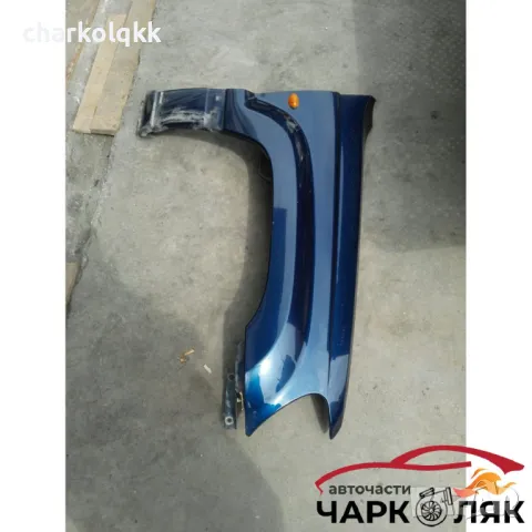 Калник десен Гранд Чероки (тъмно син), снимка 2 - Части - 47864099