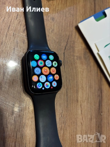 Apple Watch Series 5 2019, GPS + Cellular, Space Gray Aluminium 44 mm, снимка 2 - Смарт гривни - 53574619