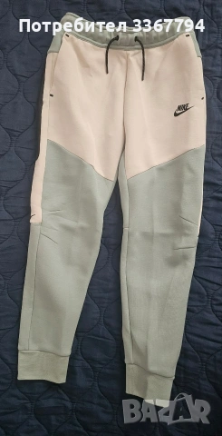 Оригинално детско долнище Nike Tech Fleece , снимка 4 - Детски анцузи и суичери - 53527647