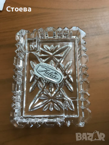 НОВ елегантен дамски пепелник 