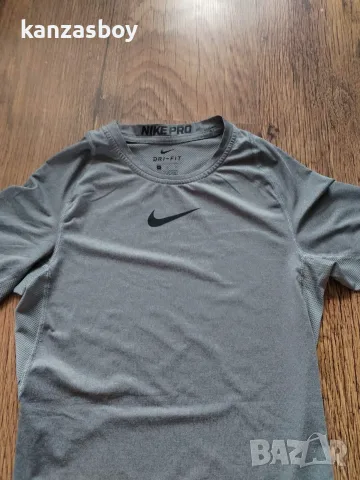nike pro combat - страхотна мъжка тениска S КАТО НОВА , снимка 3 - Тениски - 55830101