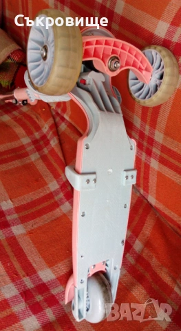 Триколесна детска тротинетка с LED светлини Scooter Makani, снимка 7 - Скутери и тротинетки - 53700746