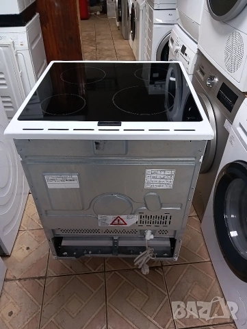 Като нова свободно стояща печка с керамичен плот Бош Bosch с две години гаранция!, снимка 5 - Печки, фурни - 53613550