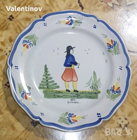 Две старинни керамични чинии- Quimper- Франция , снимка 3 - Антикварни и старинни предмети - 53206475