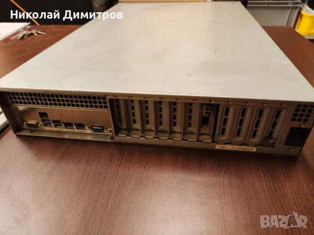 Продава се сървър Supermicro X9DRi-F, снимка 2 - Работни компютри - 49790890