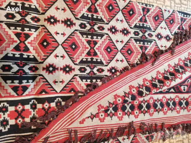 Красив килим 360/230см., снимка 3 - Килими - 49896866
