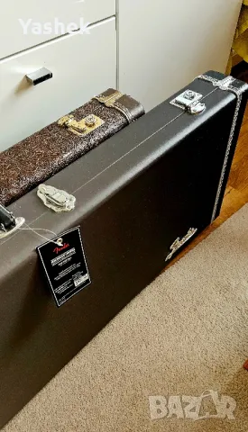 Fender Custom Shop Два оригинални куфара., снимка 2 - Китари - 48584163