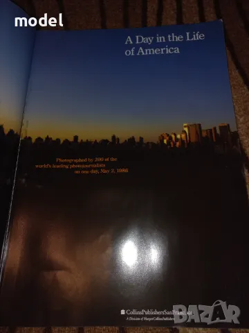 A day in the life of America Един ден от живота на Америка от Рик Смолан, снимка 2 - Енциклопедии, справочници - 48519032