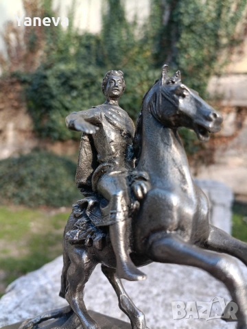 Руска скулптура "Медният конник“ , символ на Санкт Петербург.  , снимка 5 - Статуетки - 53772341