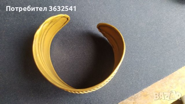 Продавам гривна за ръка от 1970 година, снимка 3 - Гривни - 40501005