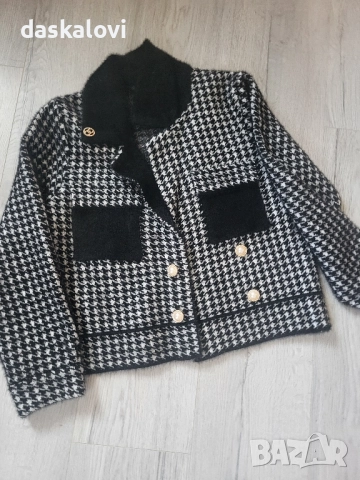 нова жилетка отговара на "с "или малък" м"