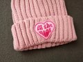 Дамска зимна плетена шапка с помпон и бродерия сърце с надпис "in the mood" в розов цвят , снимка 5