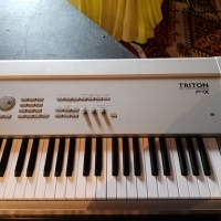 Korg triton pro X 88, снимка 4 - Синтезатори - 44784493