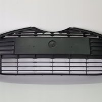 Оригинална радиаторна решетка с никел за Toyota Yaris 2016 53112-0D400, снимка 1 - Части - 41935092
