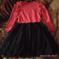Почти нова рокля, снимка 2 - Детски рокли и поли - 36239469