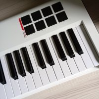  M-Audio Axiom Pro 61 Key USB , снимка 3 - Други - 42326038