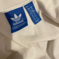 Бюстие Adidas Originals, снимка 4 - Корсети, бюстиета, топове - 42358776