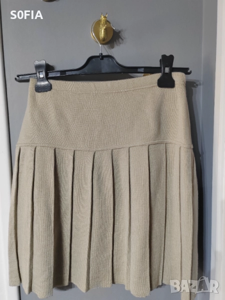 Италианска 100% вълна плисирана пола S размер, снимка 1
