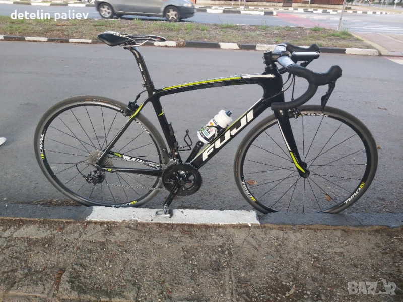 Карбонов шосеен велосипед FUJI, снимка 1