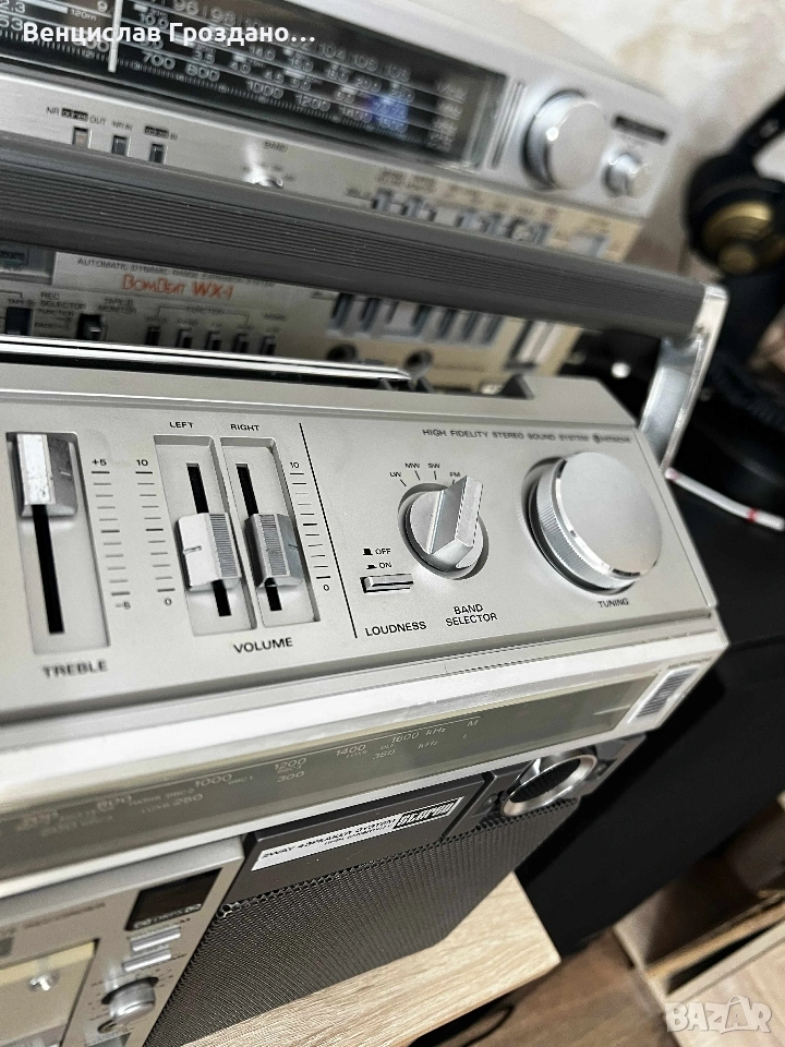 радиокасетофон hitachi модел 81 90 профилактиран обслужен настроен преди броени дни ., снимка 1