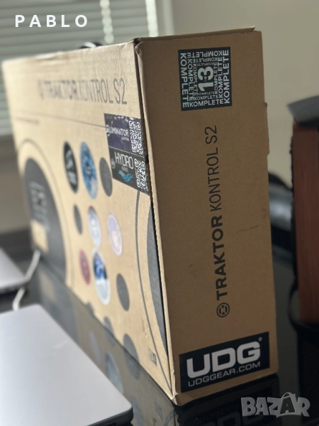 DJ контролер Native Instruments Traktor Kontrol S2 Mk3, 2 канала, 16 падове, многоцветен, снимка 1