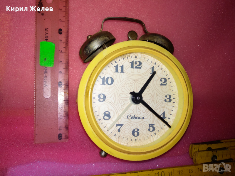 СЕВАНИ Стар РЯДЪК КОЛЕКЦИОНЕРСКИ РУСКИ БУДИЛНИК МЕХАНИЧЕН НАСТОЛЕН ЧАСОВНИК СЕВАНИ СССР 43709, снимка 1