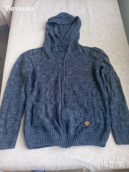 Почти нова мъжка жилетка с качулка , снимка 1