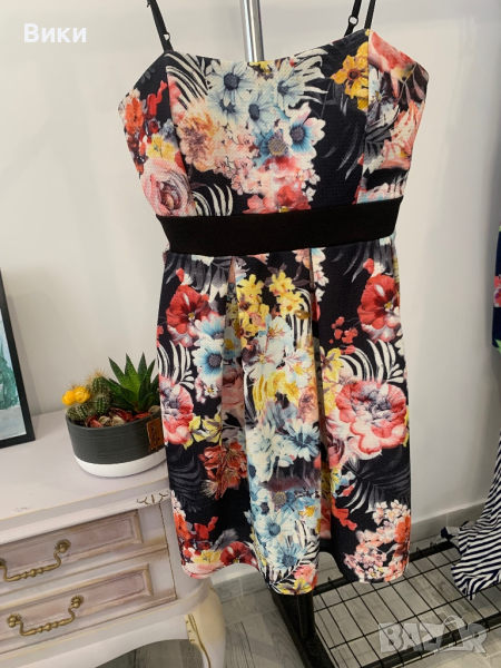 Рокля в размер S, снимка 1