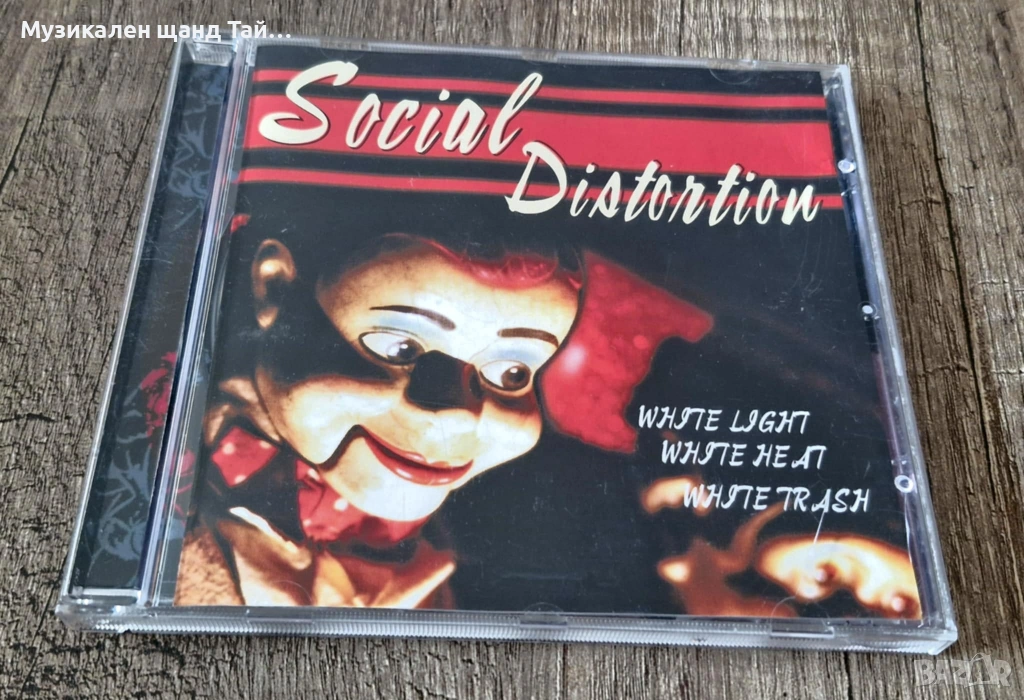 Компакт Дискове - Рок Метъл: Social Distortion - White Light, White Heat, White Trash, снимка 1