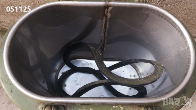 масивен воененн гюм за храна, херметически , снимка 4 - Антикварни и старинни предмети - 39128904