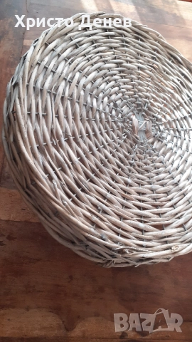 плетен поднос с дръжки от естествена тръстика бамбук за сервиране, нов, етикет диаметър ф37,5 см, снимка 4 - Прибори за хранене, готвене и сервиране - 52988935