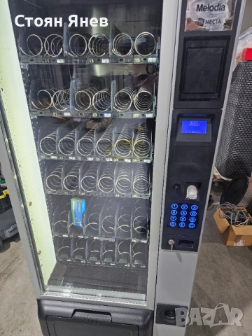  Вендинг машина за пакетирани стоки Necta Melodia , снимка 3 - Други машини и части - 52621177