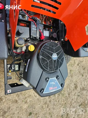 ТРАКТОРНА КОСАЧКА 18.КОНЯ BRIGGS&STRATTON/ НУЛЕВ ГРАДУС НА ЗАВИВАНЕ. КАТО НОВА , снимка 14 - Градинска техника - 56034485