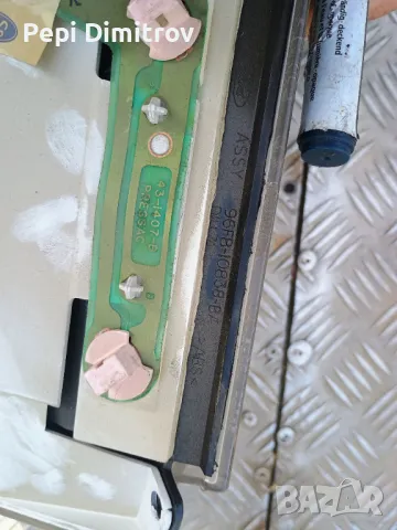 Скоростомер километраж Ford Fiesta 96FB-10848-BA 96FB-10841-BB, снимка 2 - Части - 50202291