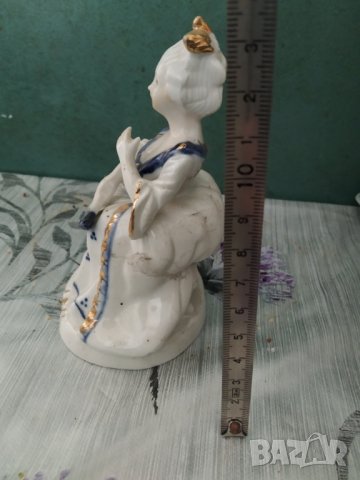 порцеланова статуетка-дама, снимка 2 - Антикварни и старинни предмети - 40391826