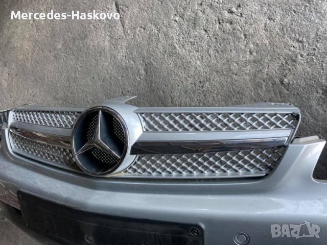 Декоративна решетка преден капак CLS AMG 2004-2010, снимка 1 - Части - 39463051