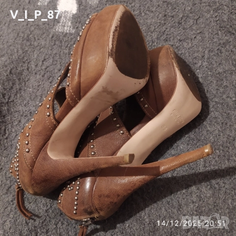 Оригинални обувки Miu Miu , снимка 3 - Дамски обувки на ток - 52794635